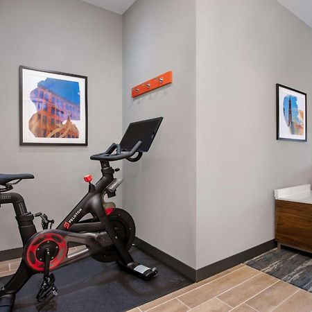 Hampton Inn & Suites Манси Экстерьер фото