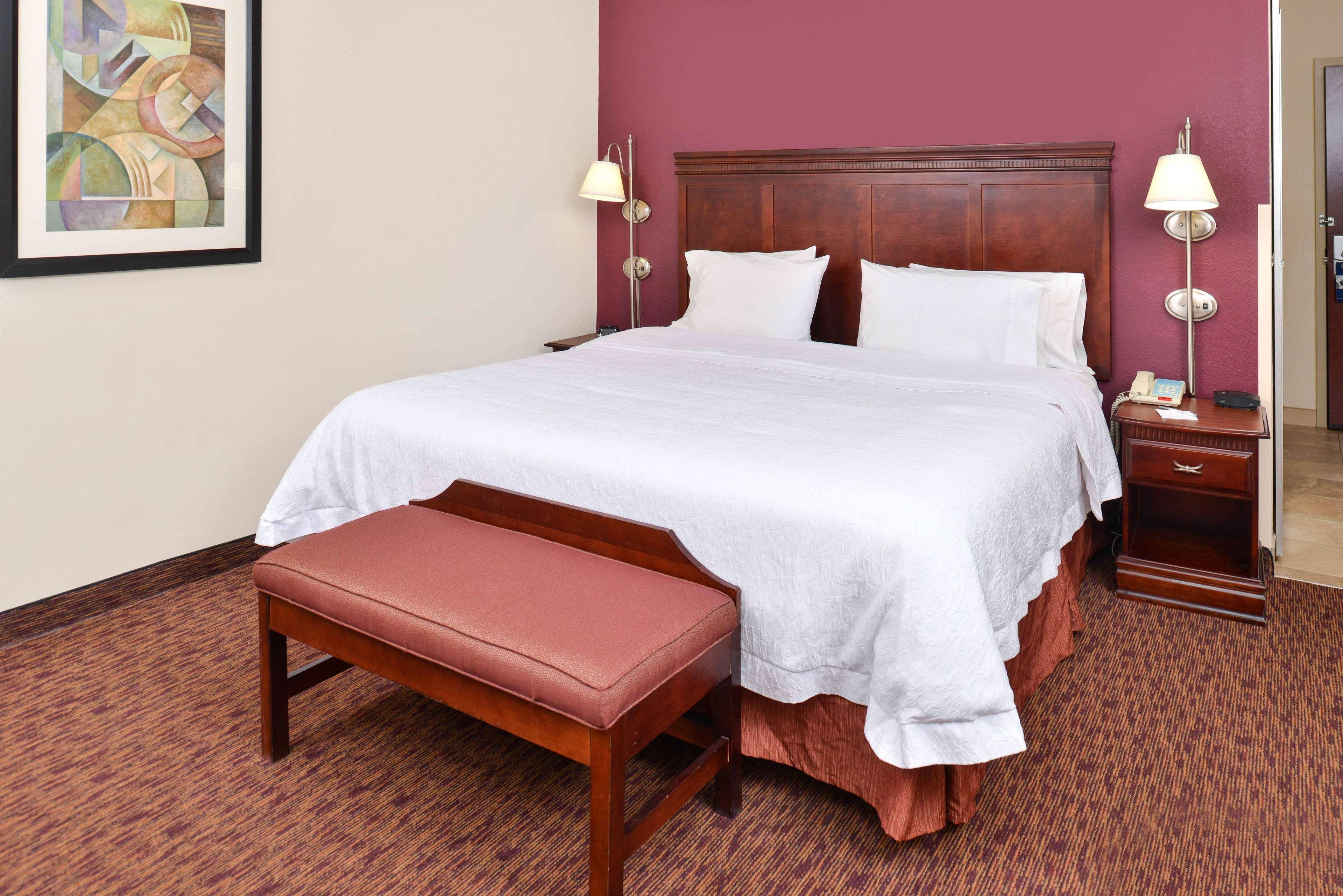 Hampton Inn & Suites Манси Экстерьер фото