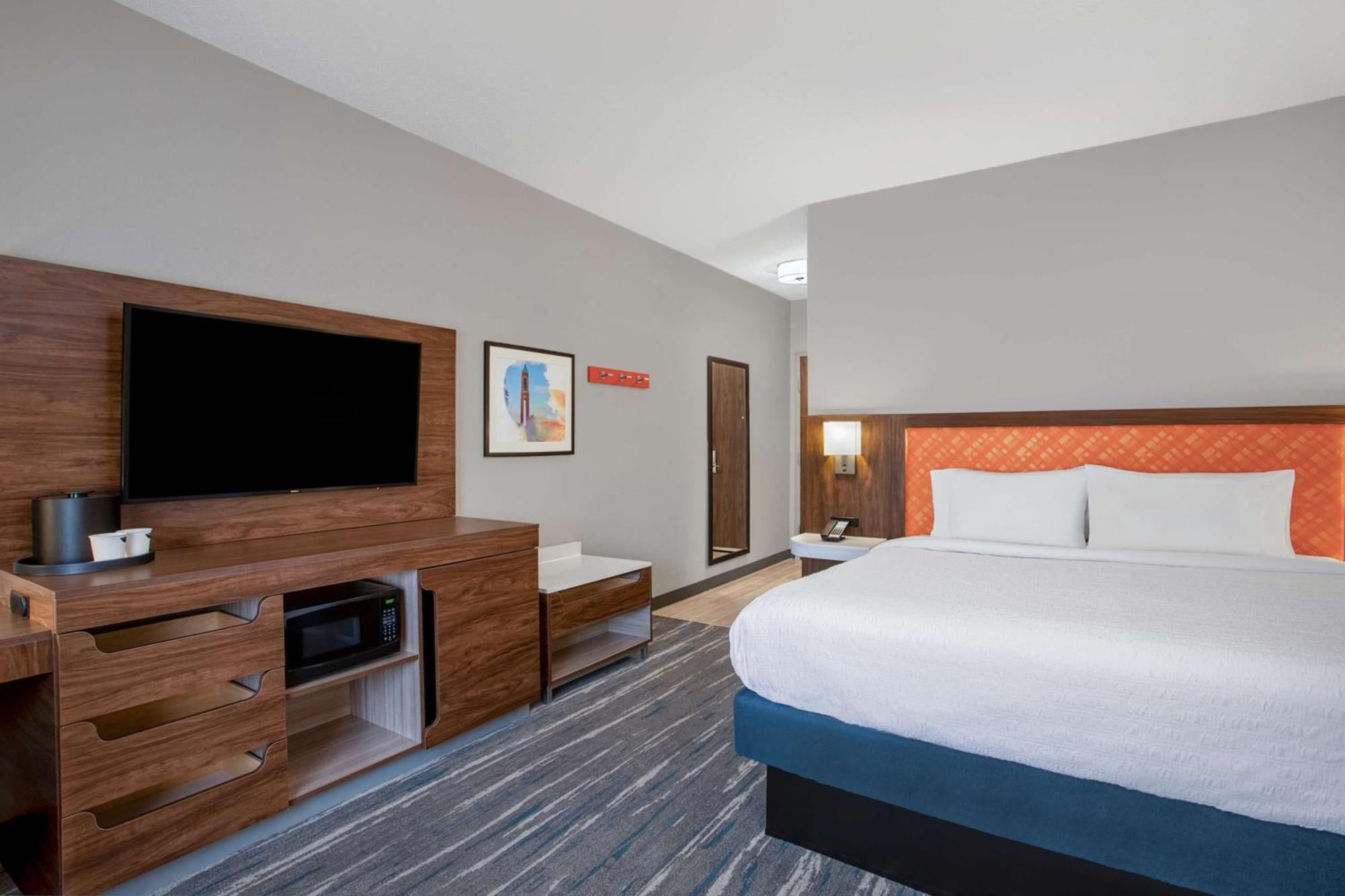 Hampton Inn & Suites Манси Экстерьер фото