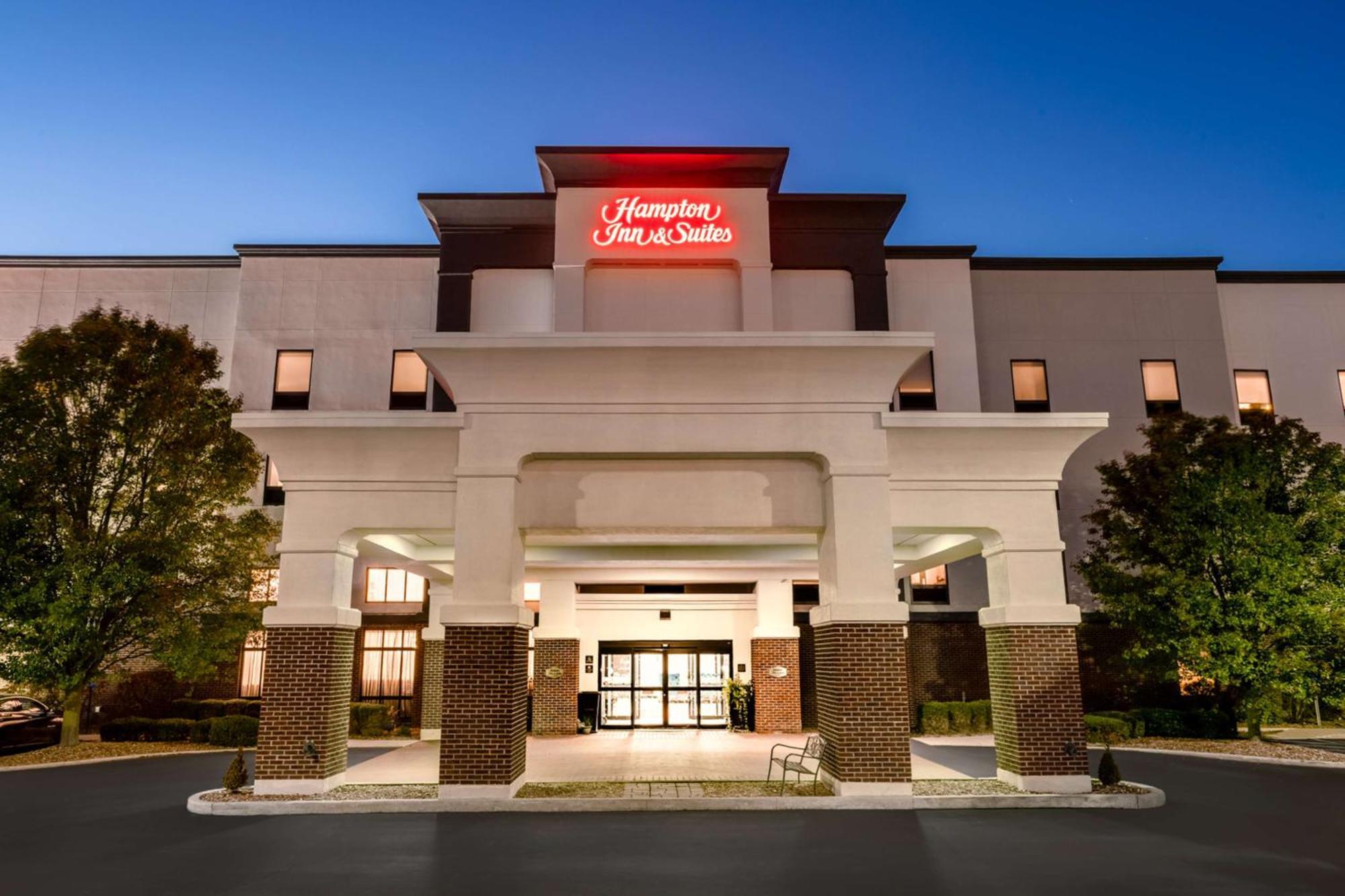 Hampton Inn & Suites Манси Экстерьер фото